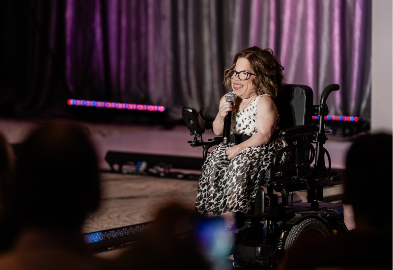 Kendra Gottsleben Hosting The Style Show: A Runway to Empower